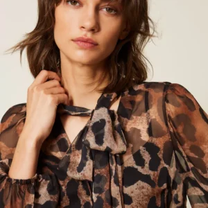 TWINSET bluza z živalskim vzorcem in pentljo