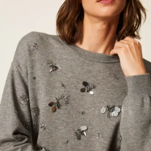 TWINSET siv pleteni pulover z vezenino