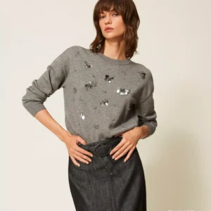TWINSET siv pleteni pulover z vezenino